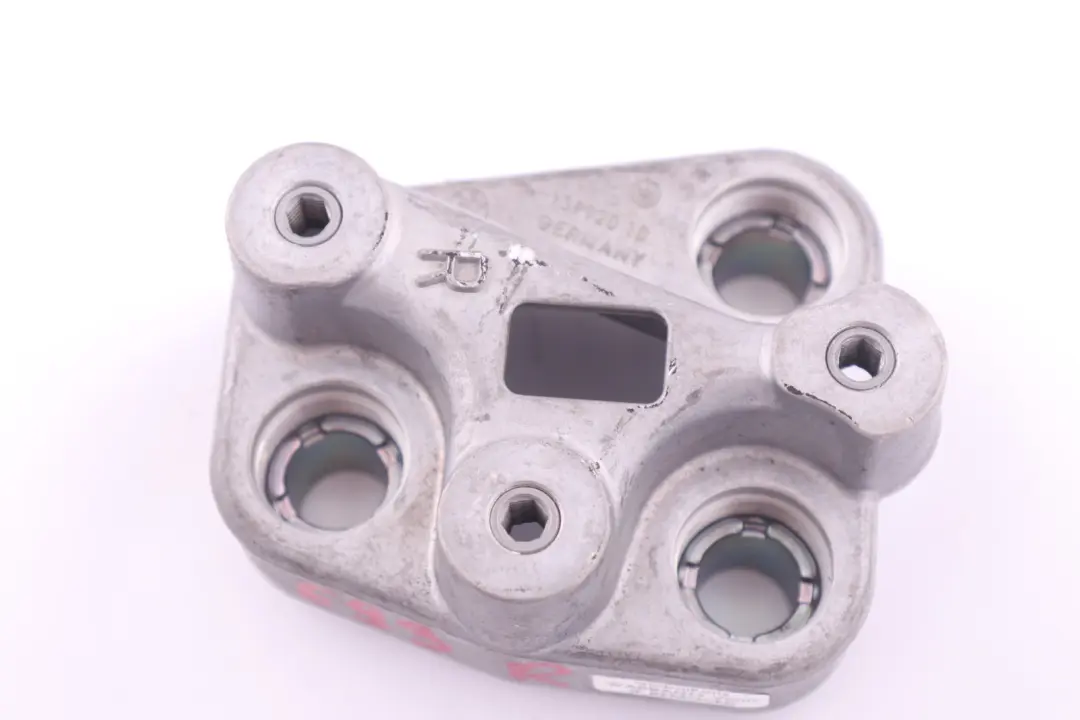 E93N Staffa Console Principale Modulo Cuscinetto Posteriore Destro per BMW 3 E93 con numero di parte 7157756 BMW 3 E93 E93N Staffa Console Principale Modulo Cuscinetto Posteriore Destro - SKU 7157756 - Numero di parte 7157756