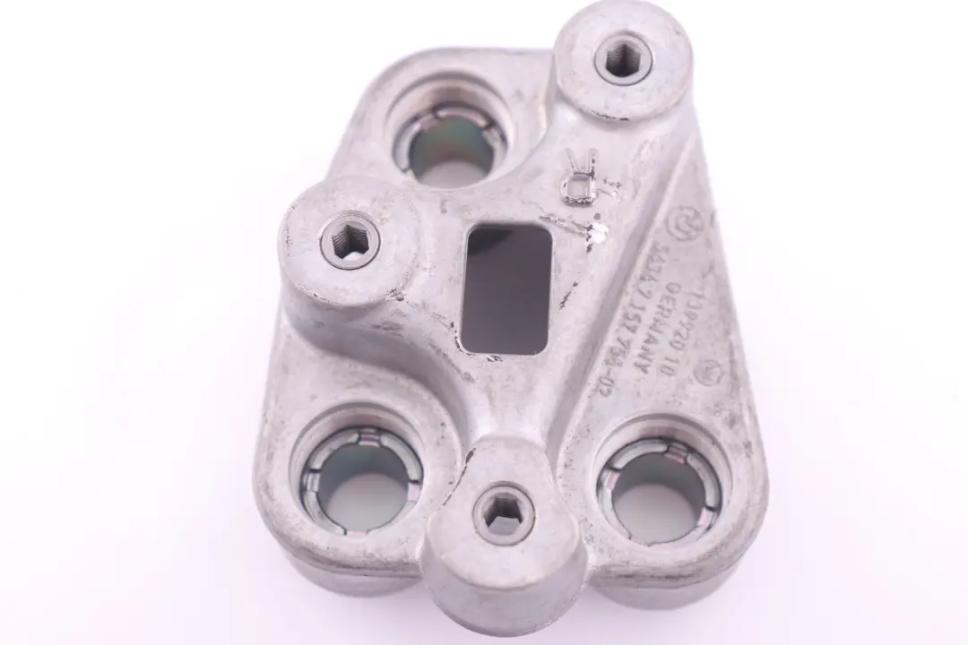 E93N LCI Halterung Hauptkonsole Lagermodul hinten rechts für BMW 3 E93 mit Teilenummer 7157756 BMW 3 E93 E93N LCI Halterung Hauptkonsole Lagermodul hinten rechts - SKU 7157756 - Teilenummer 7157756