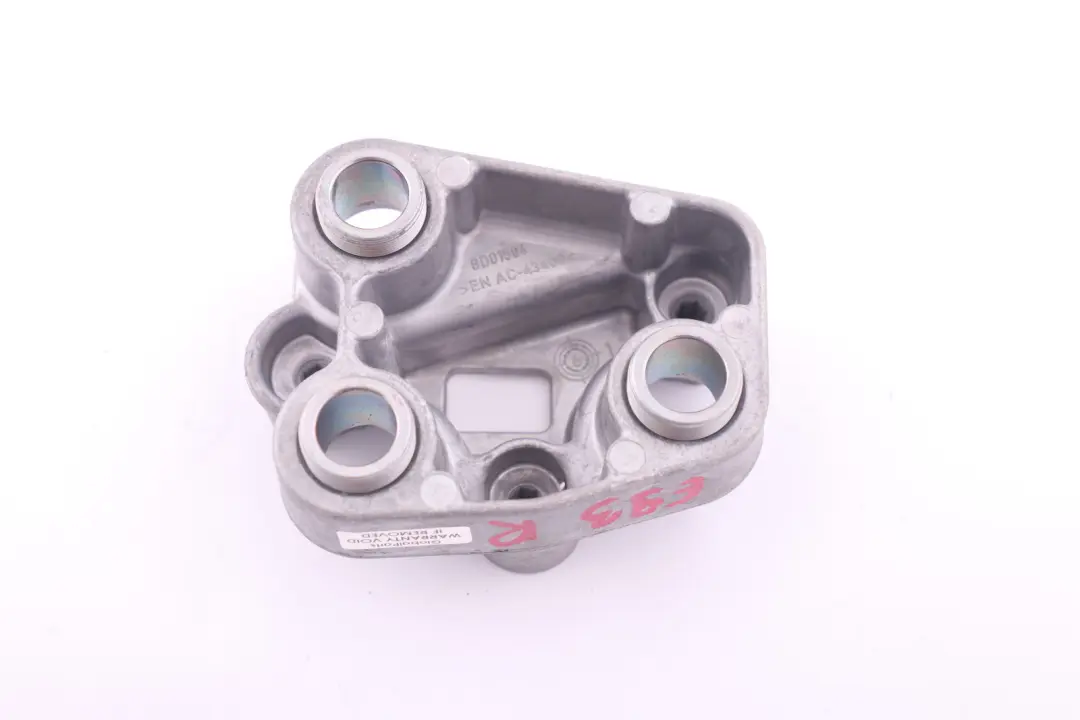 E93N Staffa Console Principale Modulo Cuscinetto Posteriore Destro per BMW 3 E93 con numero di parte 7157756 BMW 3 E93 E93N Staffa Console Principale Modulo Cuscinetto Posteriore Destro - SKU 7157756 - Numero di parte 7157756