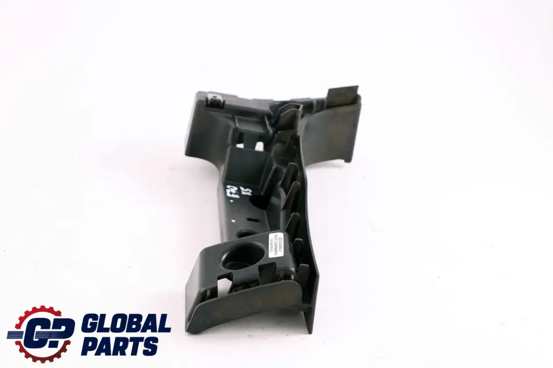 Staffa Di Montaggio Angolare Paraurti Posteriore Destro per BMW X5 E70 con numero di parte 7158442 BMW X5 E70 Staffa Di Montaggio Angolare Paraurti Posteriore Destro - SKU 7158442 - Numero di parte 7158442