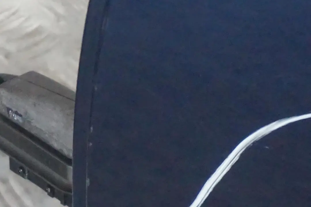 Drzwi lewe tylne tył Tiefseeblau do BMW E61 o numerze 7158501 BMW E61 Drzwi lewe tylne tył Tiefseeblau - SKU 7158501-DSB1 - Numer Części 7158501