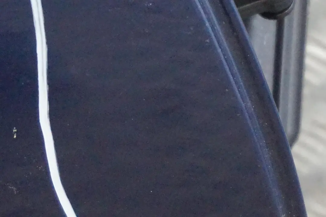 Tür Hinten Rechts Tiefseeblau Blau Metallic - A76 für BMW 5 er E61 Touring mit Teilenummer 7158502 BMW 5 er E61 Touring Tür Hinten Rechts Tiefseeblau Blau Metallic - A76 - SKU 7158502-DSB - Teilenummer 7158502