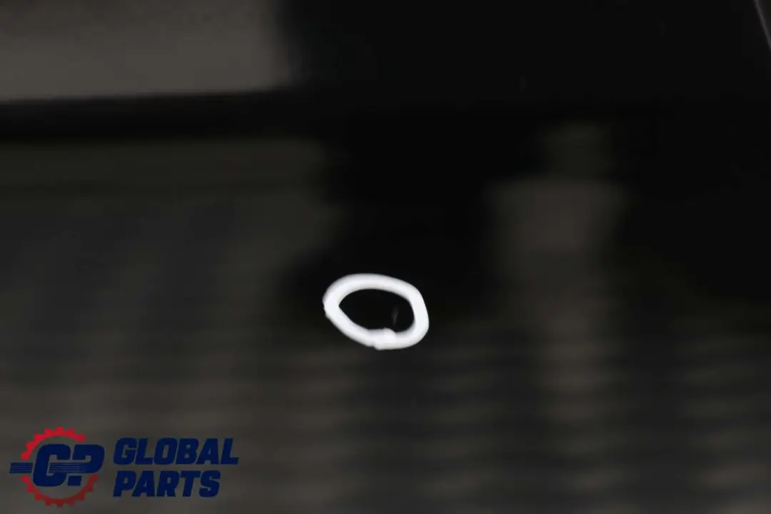 Break Porte Arriere Droite Noir 2 - 668 pour BMW 5 E61 à propos du numéro de pièce 7158502 BMW 5 E61 Break Porte Arriere Droite Noir 2 - 668 - SKU 7158502-SCH - Numéro de pièce 7158502