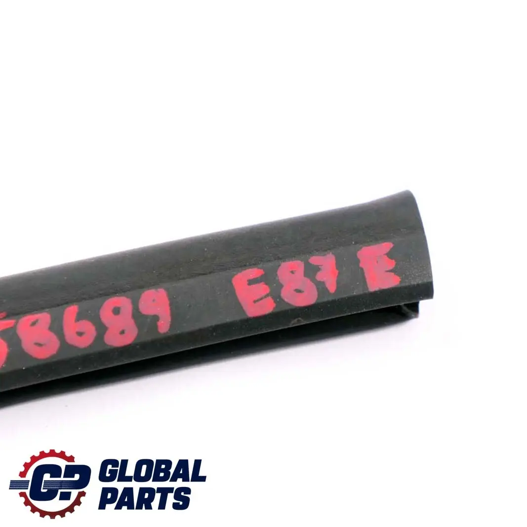 Tenuta Aggregateraum Laterale Frontale per BMW E87 E90 E91 con numero di parte 7158689 BMW E87 E90 E91 Tenuta Aggregateraum Laterale Frontale - SKU 7158689 - Numero di parte 7158689