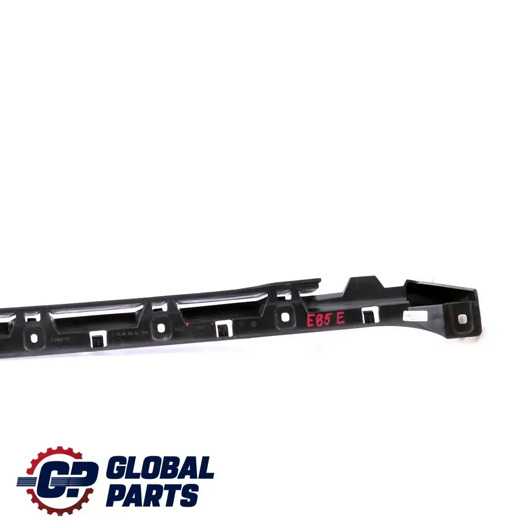 Parachoques trasero Centro Guía Montaje Trim para BMW Z4 E85 Roadster Cabrio con número de pieza 7158875 BMW Z4 E85 Roadster Cabrio Parachoques trasero Centro Guía Montaje Trim - SKU 7158875 - Número de pieza 7158875