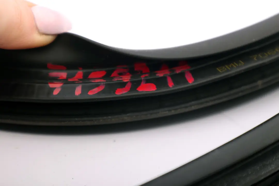 Vorder Kanten Schutz Dichtung Tür Links Rechts 7066617 für BMW E87 mit Teilenummer 7159211 BMW E87 Vorder Kanten Schutz Dichtung Tür Links Rechts 7066617 - SKU 7159211 - Teilenummer 7159211