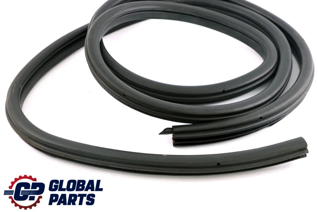 Guarnizione Protezione Bordo Portiera Posteriore Sinistra Destra 7066618 per BMW E87 con numero di parte 7159212 BMW E87 Guarnizione Protezione Bordo Portiera Posteriore Sinistra Destra 7066618 - SKU 7159212 - Numero di parte 7159212