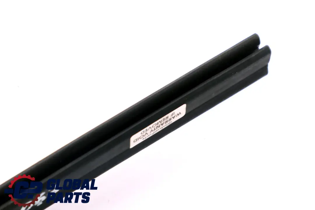 Cofano Guarnizione Lembo Anteriore Sinistra per BMW E90 E91 con numero di parte 7159607 BMW E90 E91 Cofano Guarnizione Lembo Anteriore Sinistra - SKU 7159607 - Numero di parte 7159607