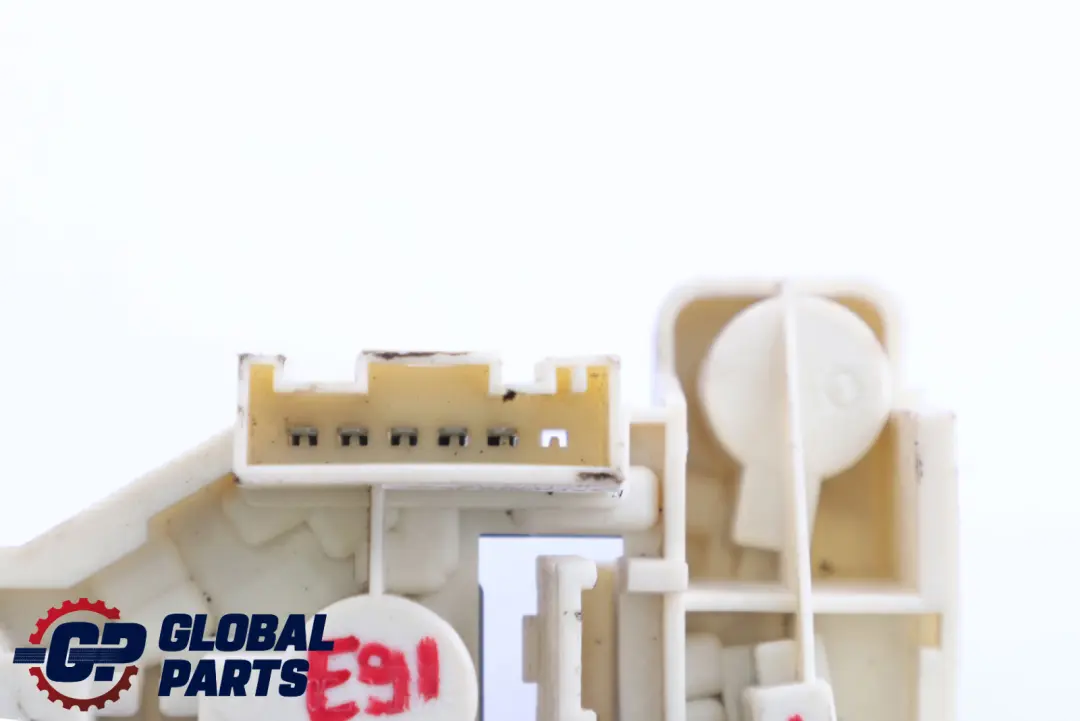 BMW E91 Portalamparas Luz Panel Lateral Trasero Derecho - SKU 7160076 - Número de pieza 7160076