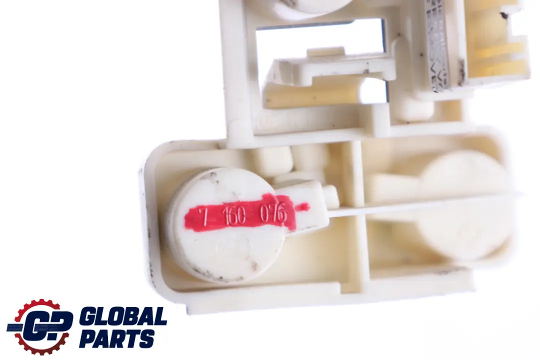 BMW 3 Series E91 Bulb Socket Holder Light Side Panel Rear Right O/S - SKU 7160076 - Part number 7160076