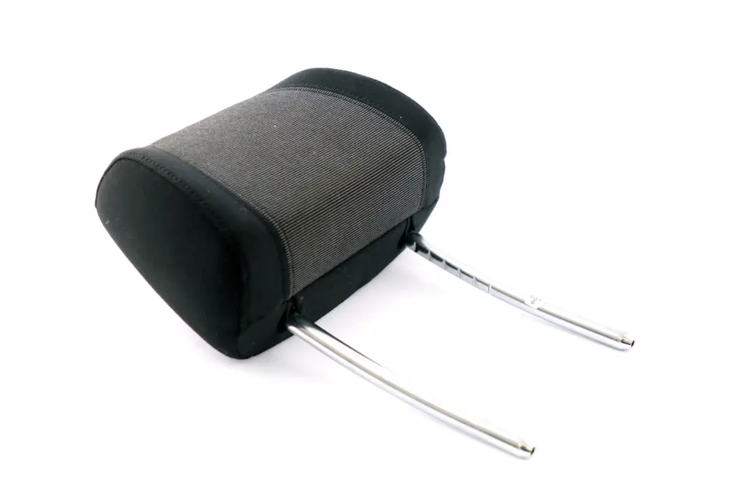 Pogiatesta Sedile Tessuto Lato Sinistro Destro Rivestito Antracite Moiré per BMW E87 con numero di parte 7160332 BMW E87 Pogiatesta Sedile Tessuto Lato Sinistro Destro Rivestito Antracite Moiré - SKU 7160332 - Numero di parte 7160332