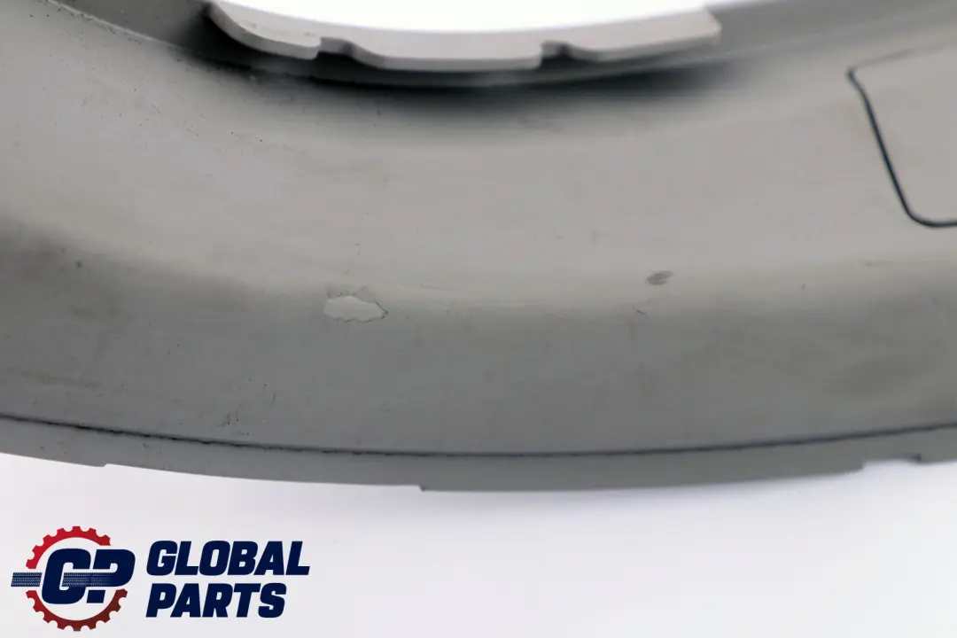 Apertura D-Pilastro Destra Grigio per BMW E91 E91N LCI con numero di parte 9151706 BMW E91 E91N LCI Apertura D-Pilastro Destra Grigio - SKU 7160678 - Numero di parte 9151706