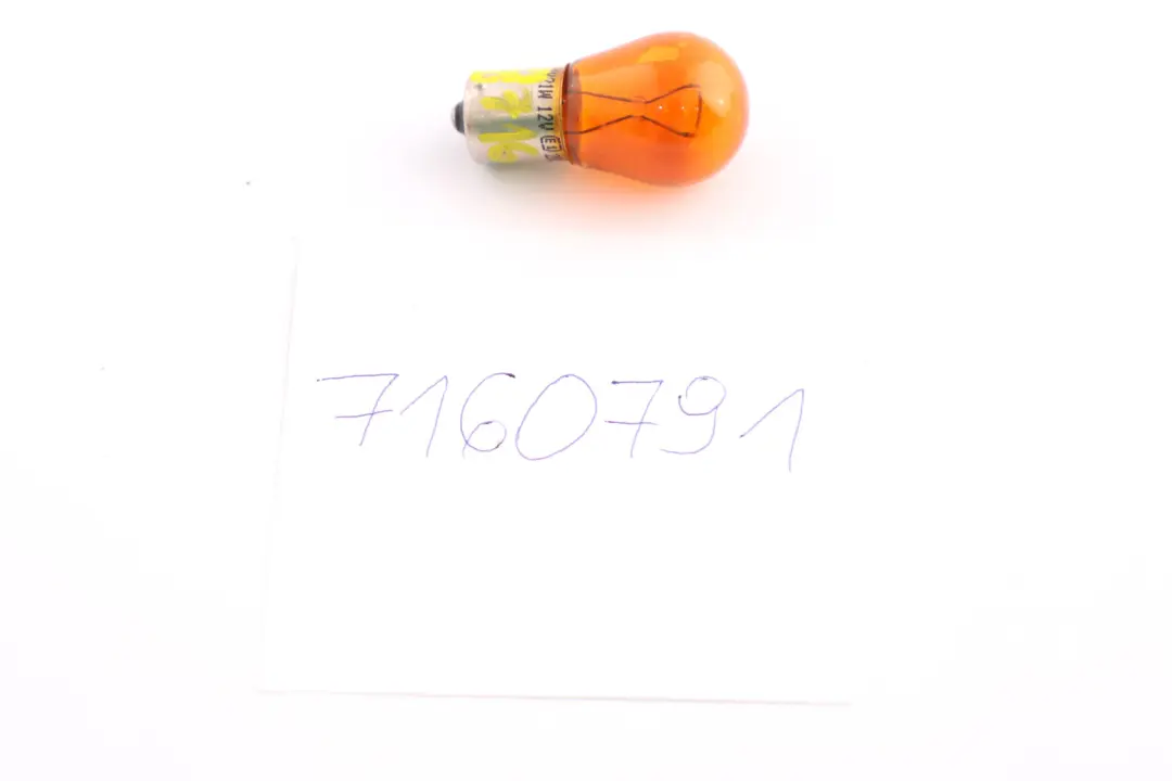 Yellow Bulb PY21W 12V 21W to BMW 1 3 5 Series E60 E61 F20 F21 F30 F31 with Part number 7160791 BMW 1 3 5 Series E60 E61 F20 F21 F30 F31 Yellow Bulb PY21W 12V 21W - SKU 7160791 - Part number 7160791