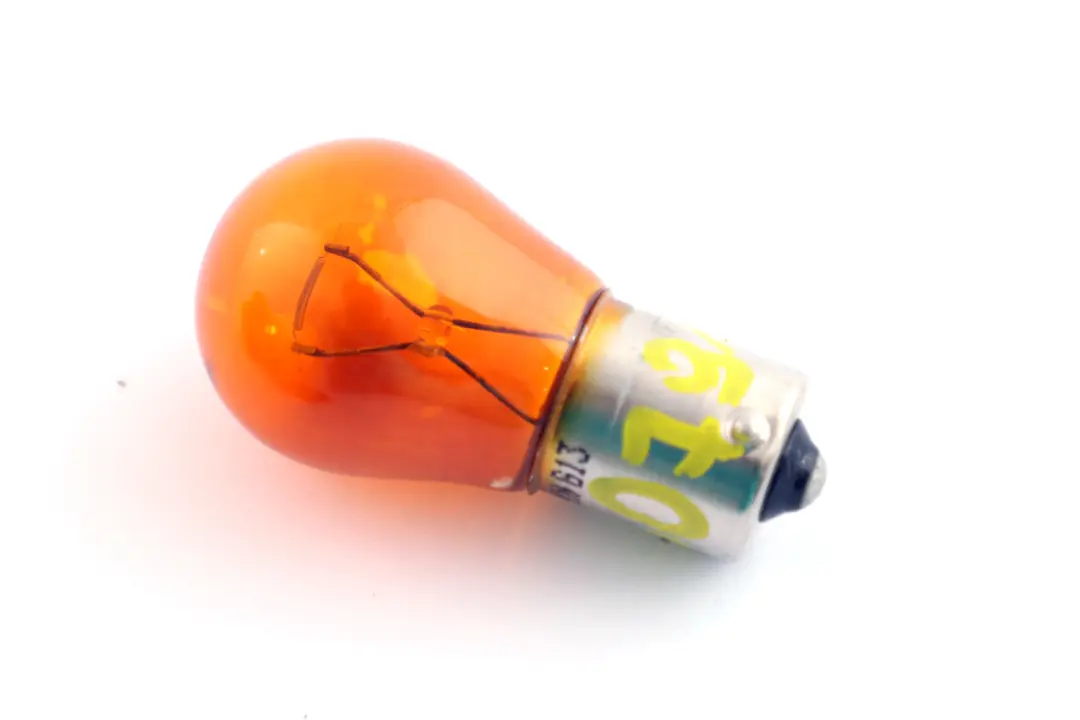 Giallo Gl? ? ? ? Hlampe PY21W 12V 21W per BMW E60 E61 F20 F21 F30 F31 con numero di parte 7160791 BMW E60 E61 F20 F21 F30 F31 Giallo Gl? ? ? ? Hlampe PY21W 12V 21W - SKU 7160791 - Numero di parte 7160791