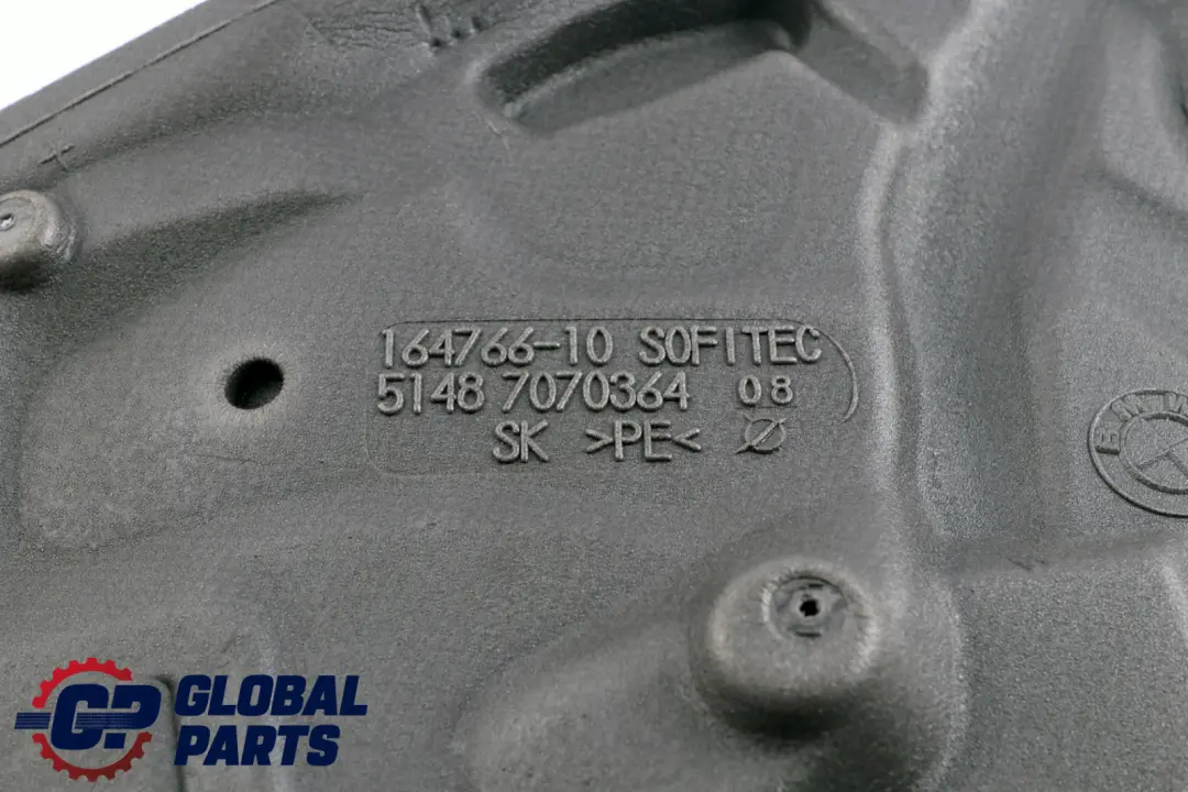 wygłuszenie drzwi prawy tył 7070364 do BMW 1 E87 o numerze 7160952 BMW 1 E87 wygłuszenie drzwi prawy tył 7070364 - SKU 7160952 - Numer Części 7160952