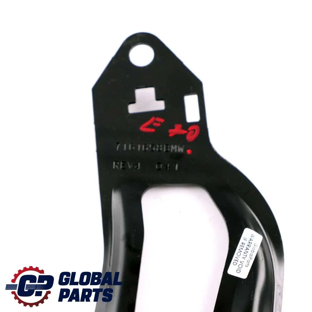 Staffa Deviazione Cintura Sicurezza Anteriore Destra per BMW X5 E70 F15 con numero di parte 7161658 BMW X5 E70 F15 Staffa Deviazione Cintura Sicurezza Anteriore Destra - SKU 7161658 - Numero di parte 7161658