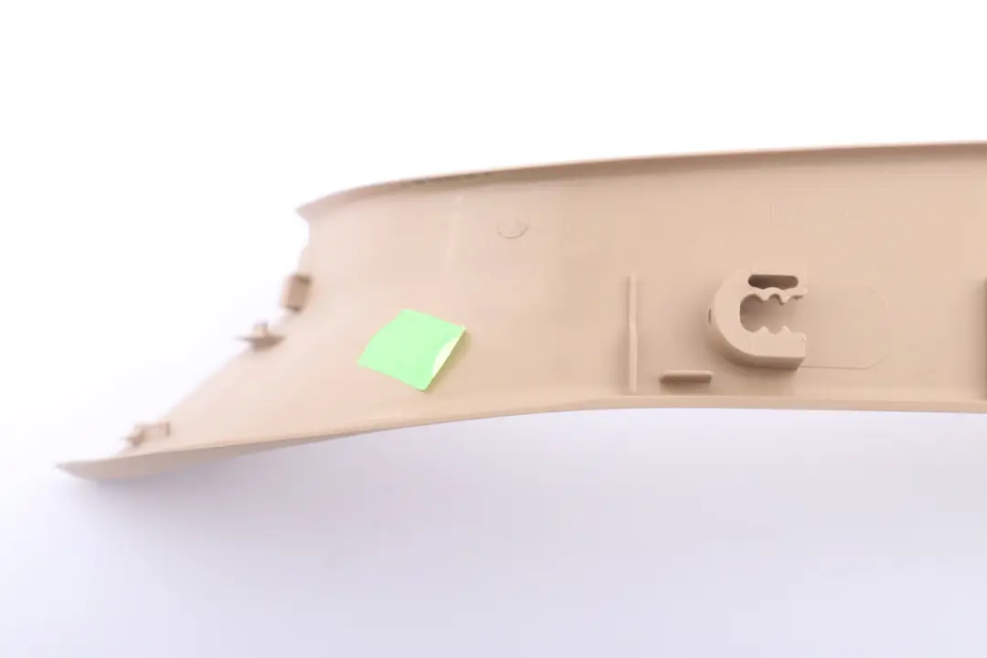 Panneau de garniture du couvercle coffre bagages beige gauche 7119053 pour BMW E91 à propos du numéro de pièce 7162173 BMW E91 Panneau de garniture du couvercle coffre bagages beige gauche 7119053 - SKU 7162173 - Numéro de pièce 7162173