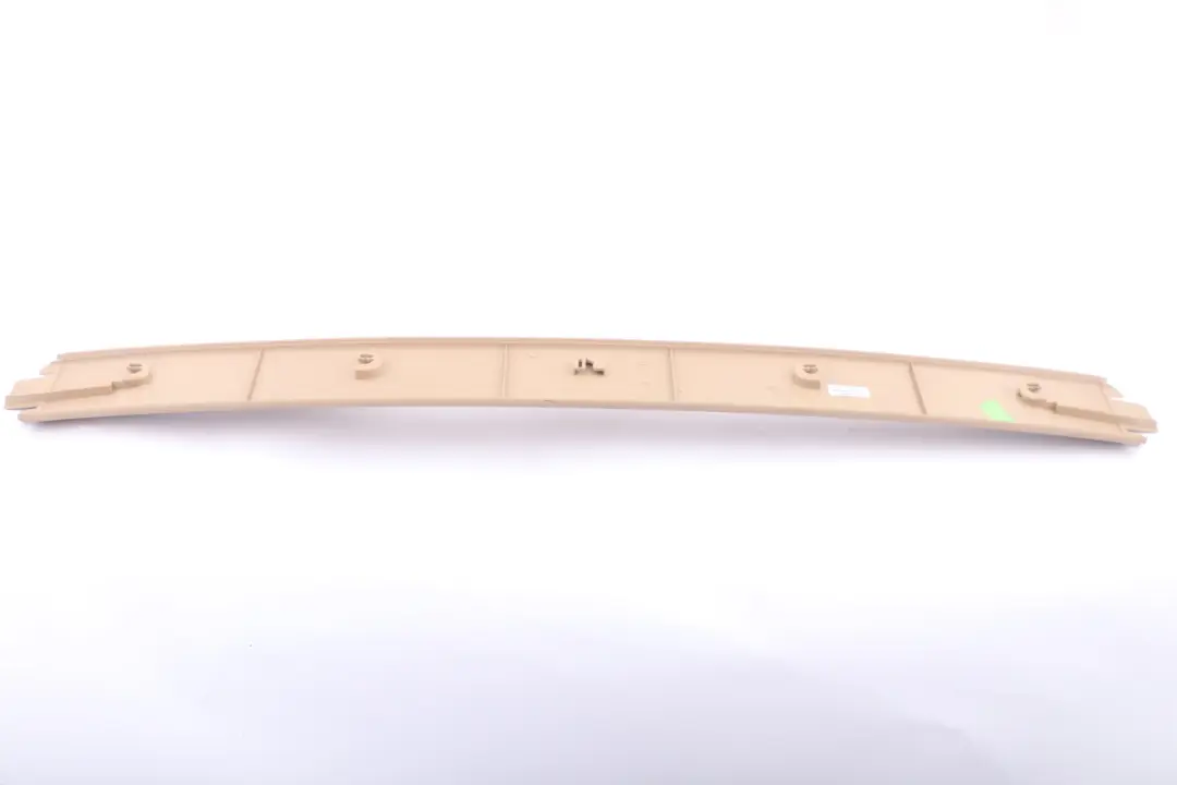 Embellecedor Panel Trasero Parte Superior Tapa Maletero Beige 7119050 para BMW E91 con número de pieza 7162176 BMW E91 Embellecedor Panel Trasero Parte Superior Tapa Maletero Beige 7119050 - SKU 7162176 - Número de pieza 7162176