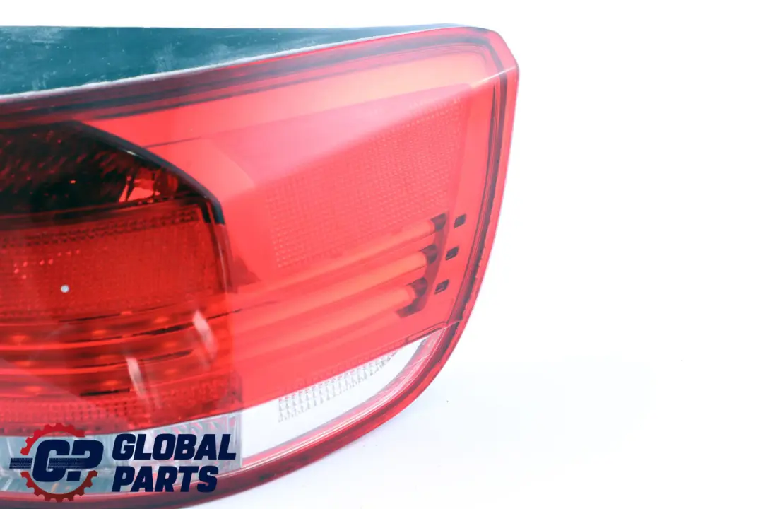 Prawa Lampa Prawy Tył do BMW E93 o numerze 7162302 BMW E93 Prawa Lampa Prawy Tył - SKU 7162302 - Numer Części 7162302