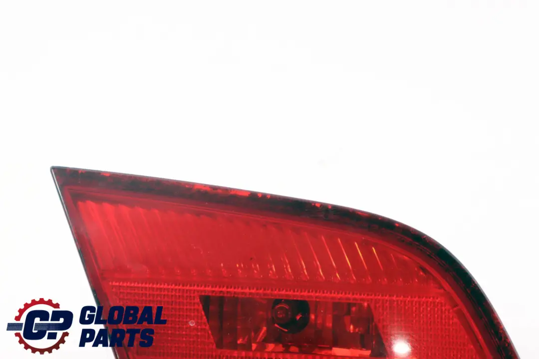 Luce Nel Coperchio Del Bagagliaio Posteriore Sinistro per BMW E93 con numero di parte 7162303 BMW E93 Luce Nel Coperchio Del Bagagliaio Posteriore Sinistro - SKU 7162303 - Numero di parte 7162303