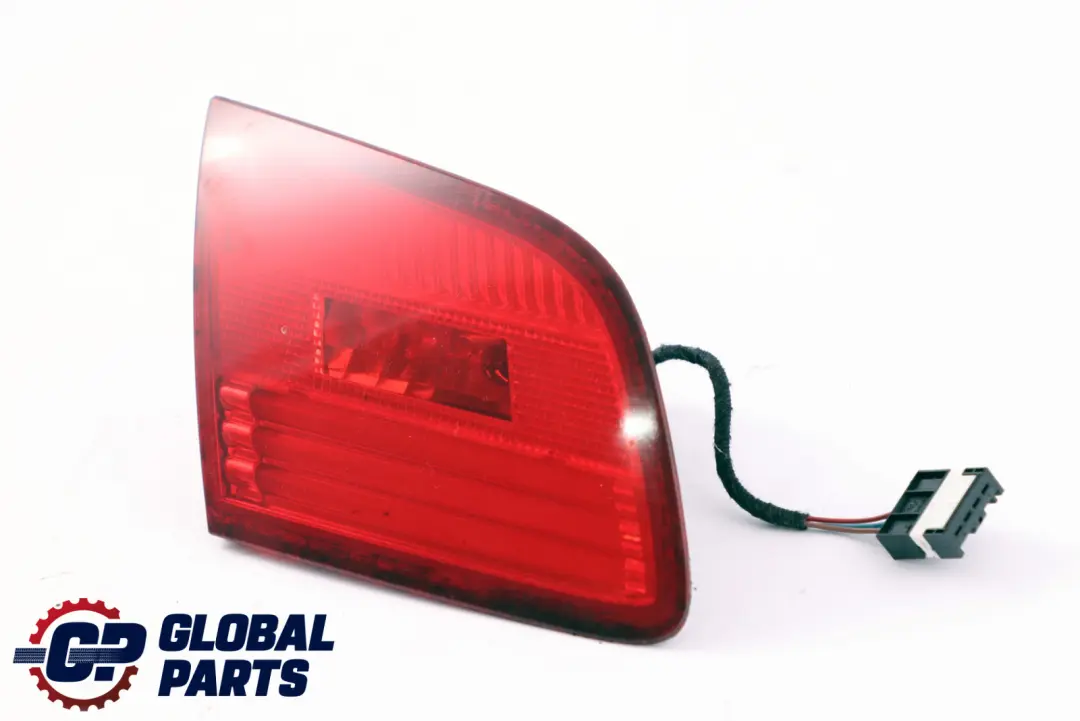 Lampa W Klapę Tylna Lewa Tył Lewy 6321 do BMW E93 o numerze 7162303 BMW E93 Lampa W Klapę Tylna Lewa Tył Lewy 6321 - SKU 7162303 - Numer Części 7162303