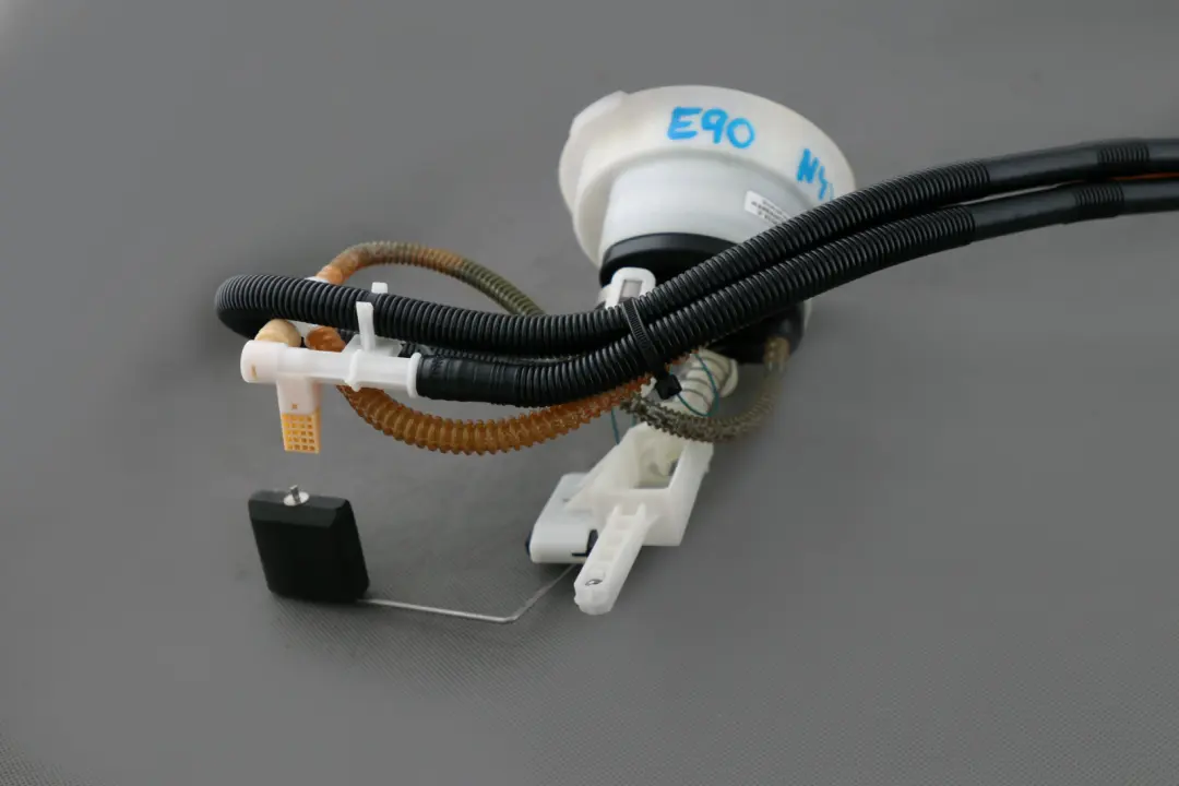 Carburant / Presse Regulateurs pour BMW 1 3 Serie E81 E87N E88 E90 E91 E92 LCI à propos du numéro de pièce 7162394 BMW 1 3 Serie E81 E87N E88 E90 E91 E92 LCI Carburant / Presse Regulateurs - SKU 7162394 - Numéro de pièce 7162394