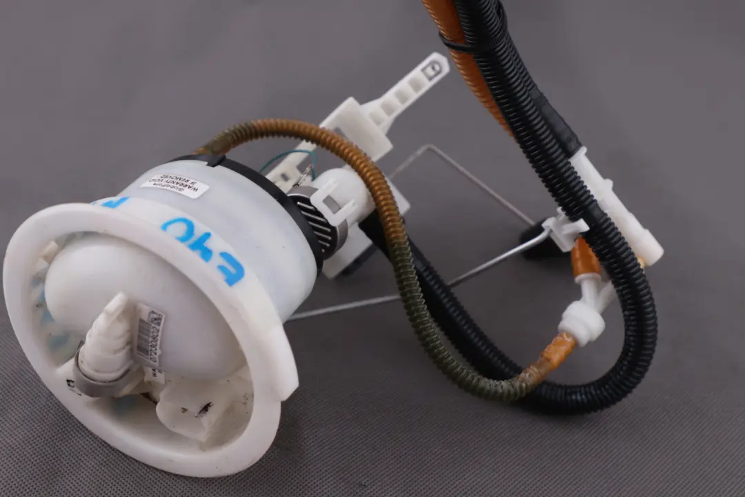 BMW E87 LCI E90 Filtro De Combustible Regulador De Presion Gasolina - SKU 7162394 - Número de pieza 7162394