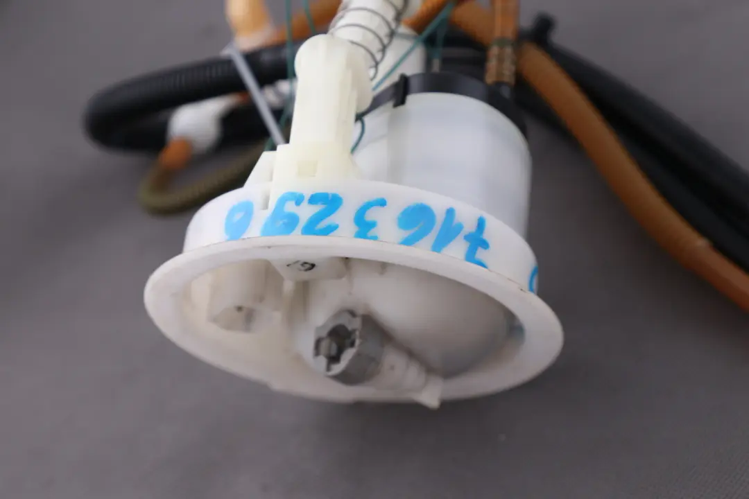 Filter Sender Pressure Regulator Petrol to BMW E87 LCI E90 Fuel with Part number 7162394 BMW E87 LCI E90 Fuel Filter Sender Pressure Regulator Petrol - SKU 7162394 - Part number 7162394