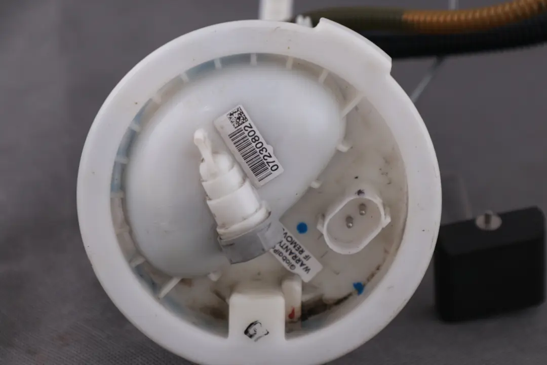 Filtro De Combustible Regulador De Presion Gasolina para BMW E87 LCI E90 con número de pieza 7162394 BMW E87 LCI E90 Filtro De Combustible Regulador De Presion Gasolina - SKU 7162394 - Número de pieza 7162394