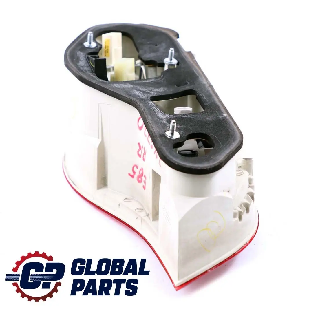 Tail Light Lamp Right O/S to BMW Z4 E85 E86 Rear Tailgate with Part number 7162730 BMW Z4 E85 E86 Rear Tailgate Tail Light Lamp Right O/S - SKU 7162730 - Part number 7162730