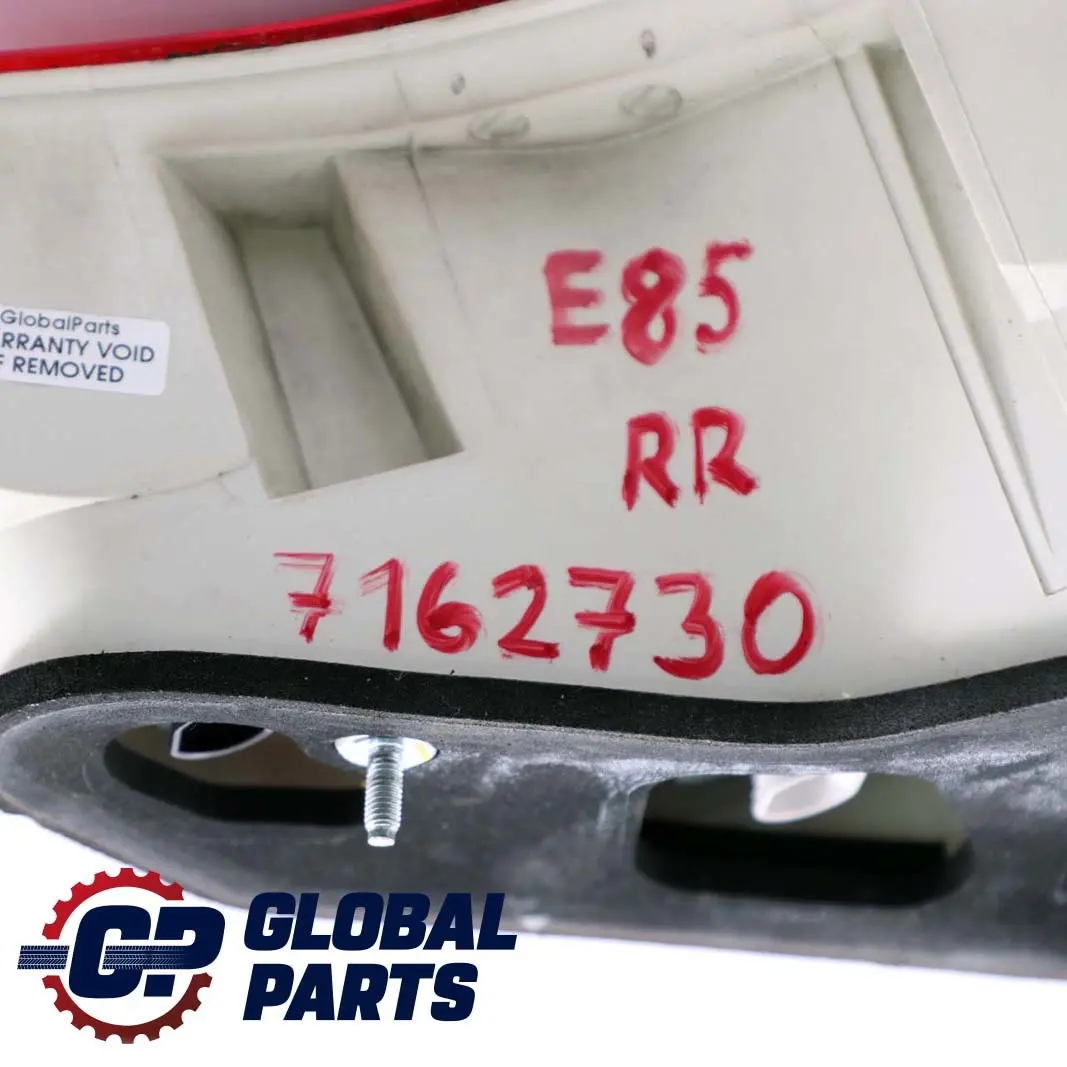 Lampe de Feu Arriere de Hayon Arriere Droit pour BMW Z4 E85 E86 à propos du numéro de pièce 7162730 BMW Z4 E85 E86 Lampe de Feu Arriere de Hayon Arriere Droit - SKU 7162730 - Numéro de pièce 7162730