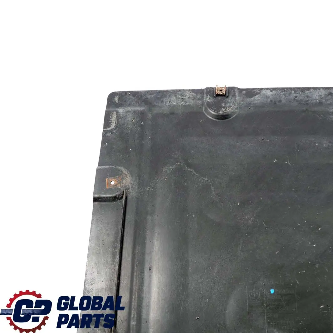 Gasolina Centro Bandeja Bajo Suelo Tapa para BMW E81 E87 E90 E91 E92 con número de pieza 7163562 BMW E81 E87 E90 E91 E92 Gasolina Centro Bandeja Bajo Suelo Tapa - SKU 7163562 - Número de pieza 7163562