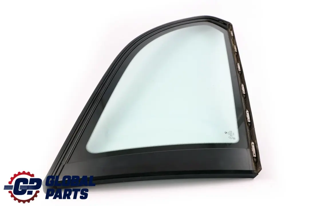 Lado Trasero Izquierdo Cristal Verde AS2 para BMW E61 Touring con número de pieza 7163607 BMW E61 Touring Lado Trasero Izquierdo Cristal Verde AS2 - SKU 7163607 - Número de pieza 7163607