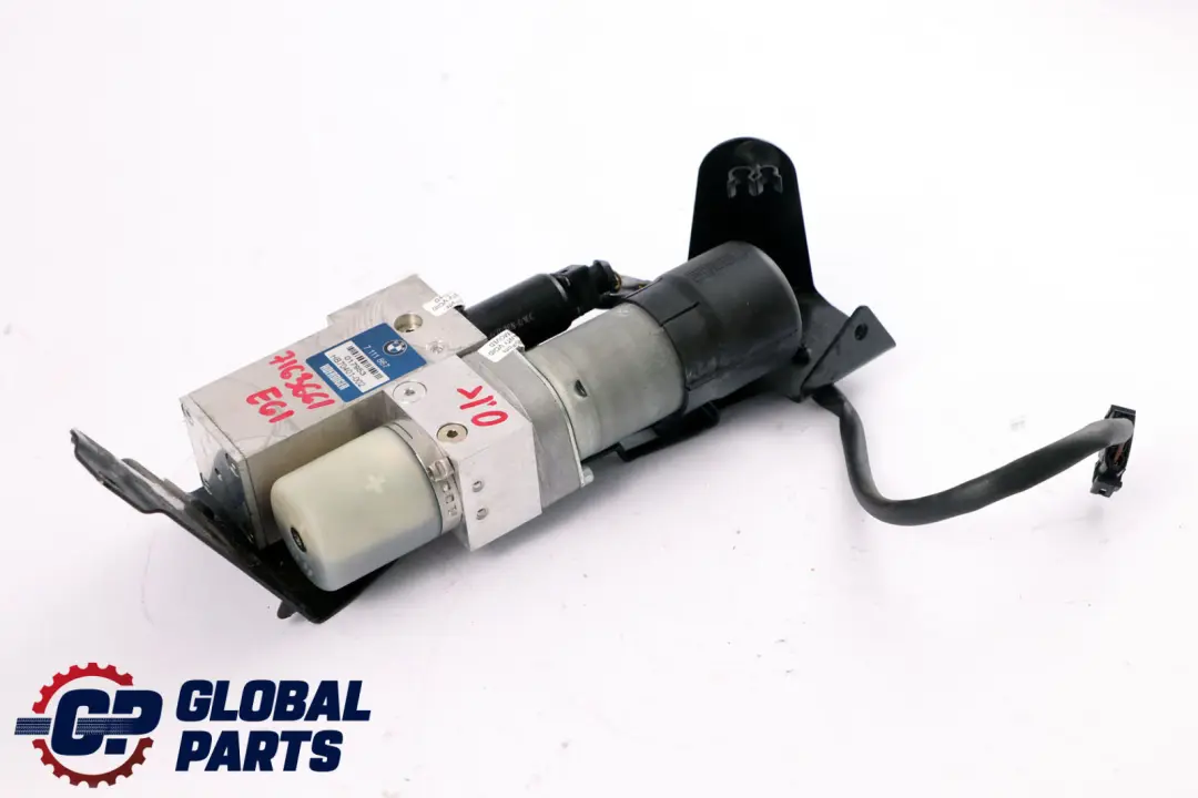 Trunk Lid Tailgate Hydraulic Unit Motor Pump 7111867 to BMW E61 Touring Automatic with Part number 7163661 BMW E61 Touring Automatic Trunk Lid Tailgate Hydraulic Unit Motor Pump 7111867 - SKU 7163661 - Part number 7163661