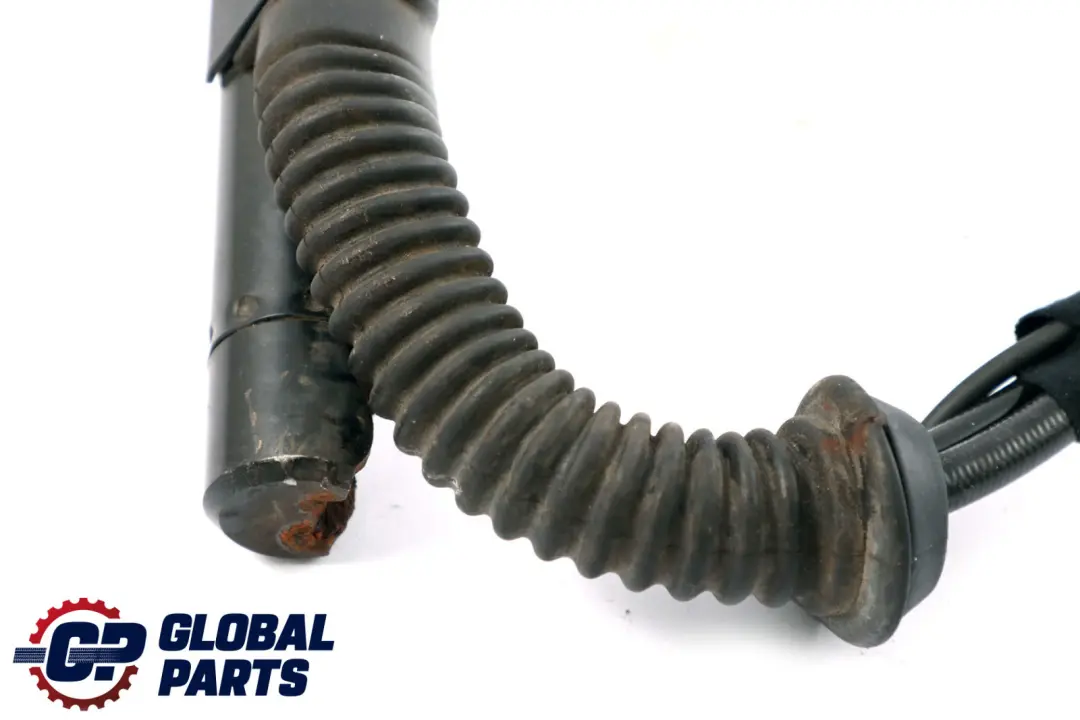 Trunk Lid Tailgate Hydraulic Cylinder Rear to BMW E61 Touring Automatic with Part number 7163662 BMW E61 Touring Automatic Trunk Lid Tailgate Hydraulic Cylinder Rear - SKU 7163662 - Part number 7163662