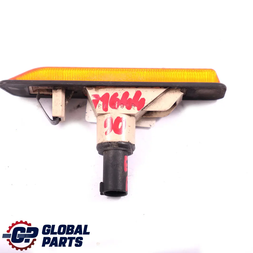 Zusatzblinkleuchte Blinker Rechts Orange für BMW 3 X5 er E36 E53 mit Teilenummer 7164490 BMW 3 X5 er E36 E53 Zusatzblinkleuchte Blinker Rechts Orange - SKU 7164490 - Teilenummer 7164490
