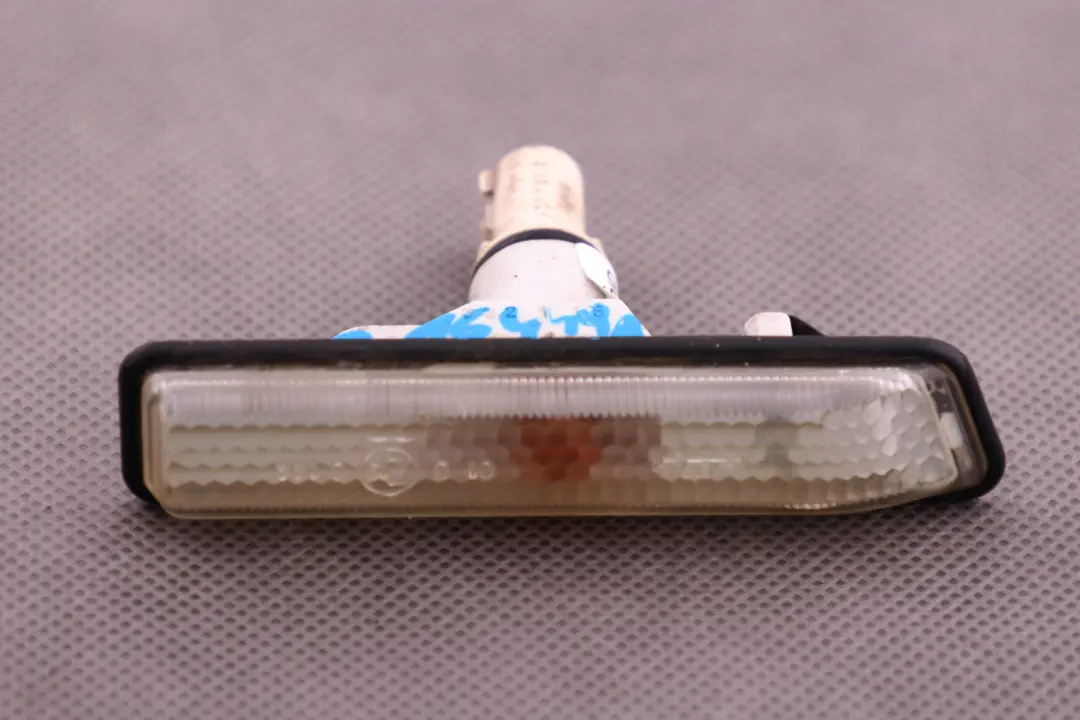 Luz Intermitente Adicional Blanca Izquierda para BMW X5 E36 E53 con número de pieza 7164491 BMW X5 E36 E53 Luz Intermitente Adicional Blanca Izquierda - SKU 7164491 - Número de pieza 7164491