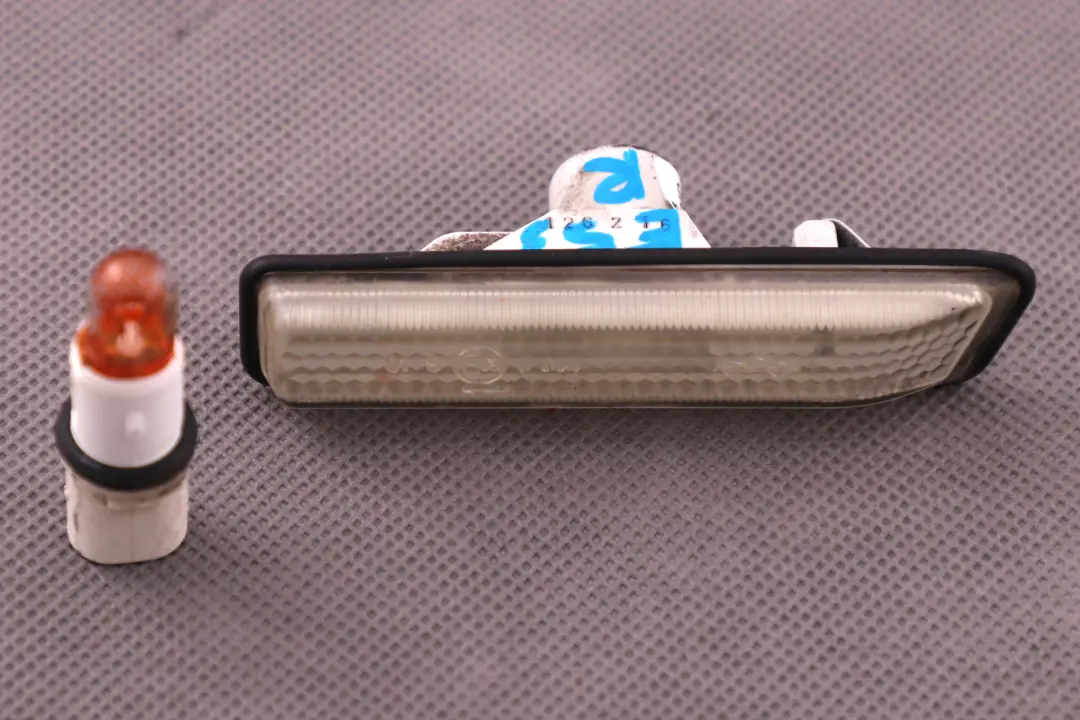 Clignotant Supplementaire Blanc Droite pour BMW 3 X5 E36 E53 à propos du numéro de pièce 7164492 BMW 3 X5 E36 E53 Clignotant Supplementaire Blanc Droite - SKU 7164492 - Numéro de pièce 7164492