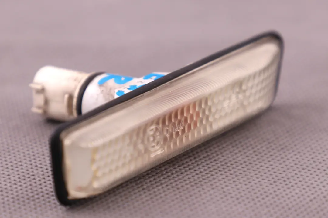 Right O/S Additional Turn Indicator Lamp White to BMW 3 X5 Series E36 E53 with Part number 7164492 BMW 3 X5 Series E36 E53 Right O/S Additional Turn Indicator Lamp White - SKU 7164492 - Part number 7164492