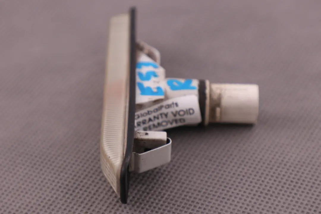 Right O/S Additional Turn Indicator Lamp White to BMW 3 X5 Series E36 E53 with Part number 7164492 BMW 3 X5 Series E36 E53 Right O/S Additional Turn Indicator Lamp White - SKU 7164492 - Part number 7164492