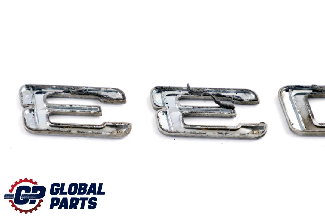 BMW 3 E91 E91N LCI Gepackraumdeckel Embleme Colle Arriere 330i - SKU 7164511 - Numéro de pièce 7164511