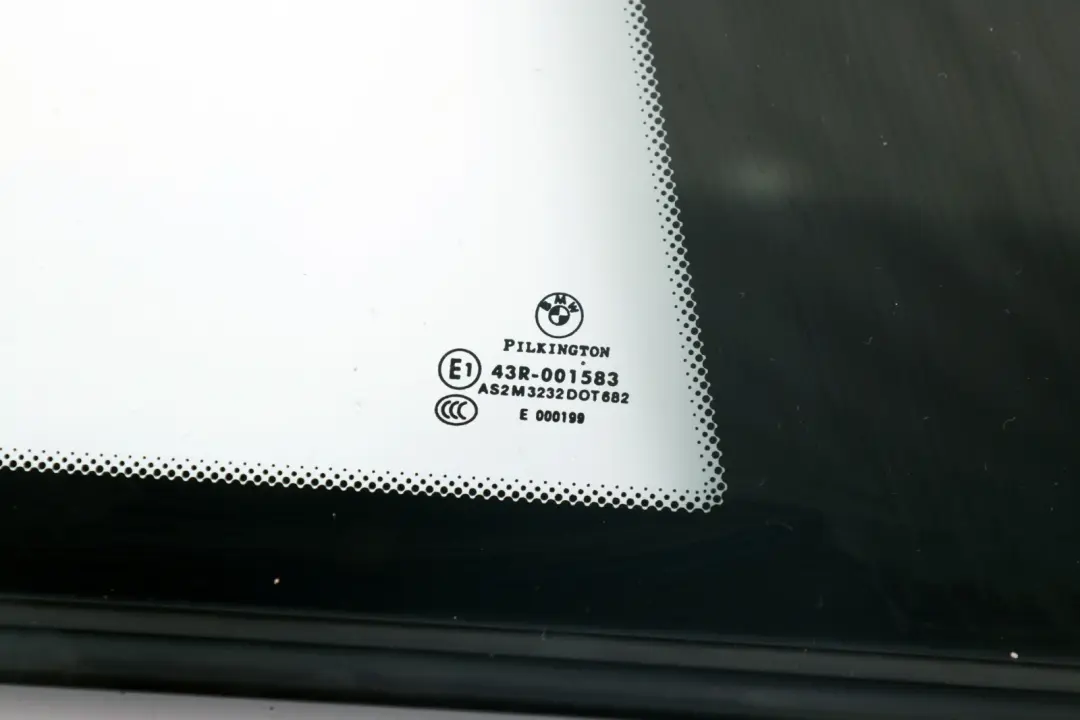 BMW E81 Cristal Ventana Lateral Trasera Derecha - SKU 7164630 - Número de pieza 7164630