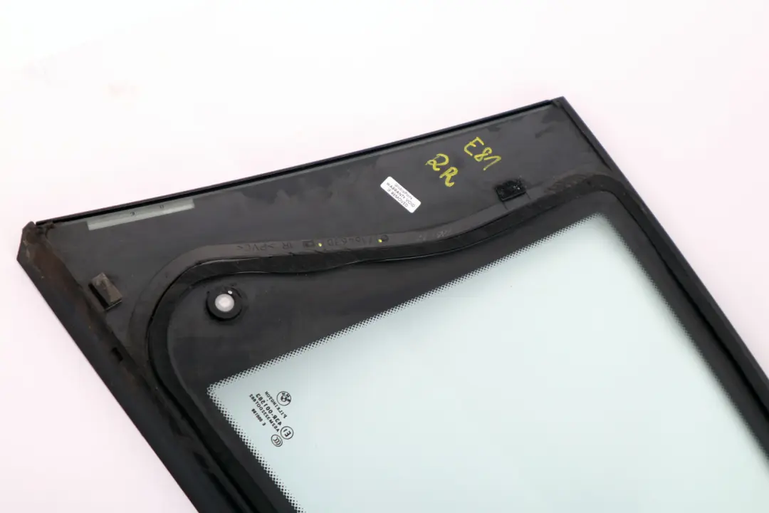 Vitre Laterale Arriere Droit pour BMW E81 à propos du numéro de pièce 7164630 BMW E81 Vitre Laterale Arriere Droit - SKU 7164630 - Numéro de pièce 7164630