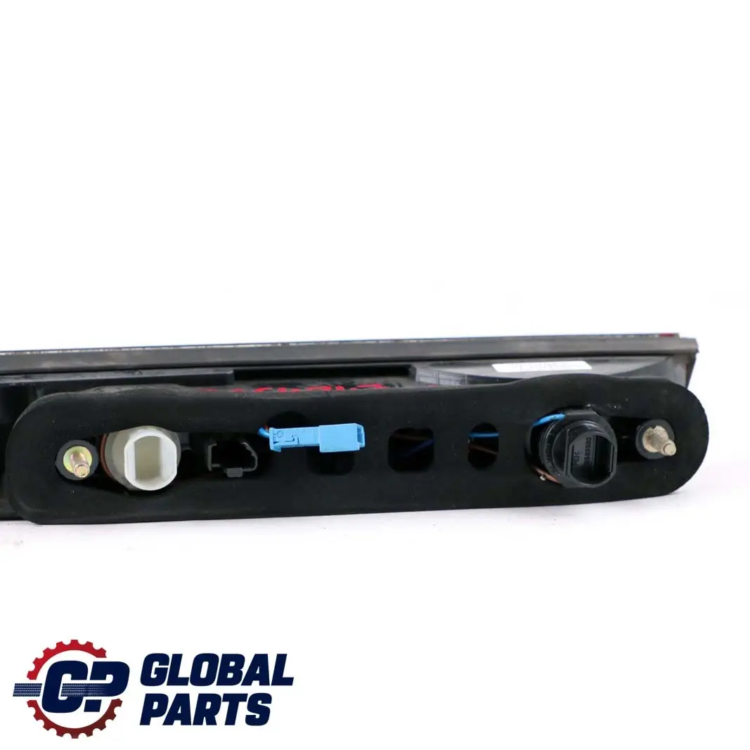 Centre Light In Trunk Lid License Plate Lamp to BMW 7 Series E65 E66 E67 Rear with Part number 6904166 BMW 7 Series E65 E66 E67 Rear Centre Light In Trunk Lid License Plate Lamp - SKU 7164747-1 - Part number 6904166