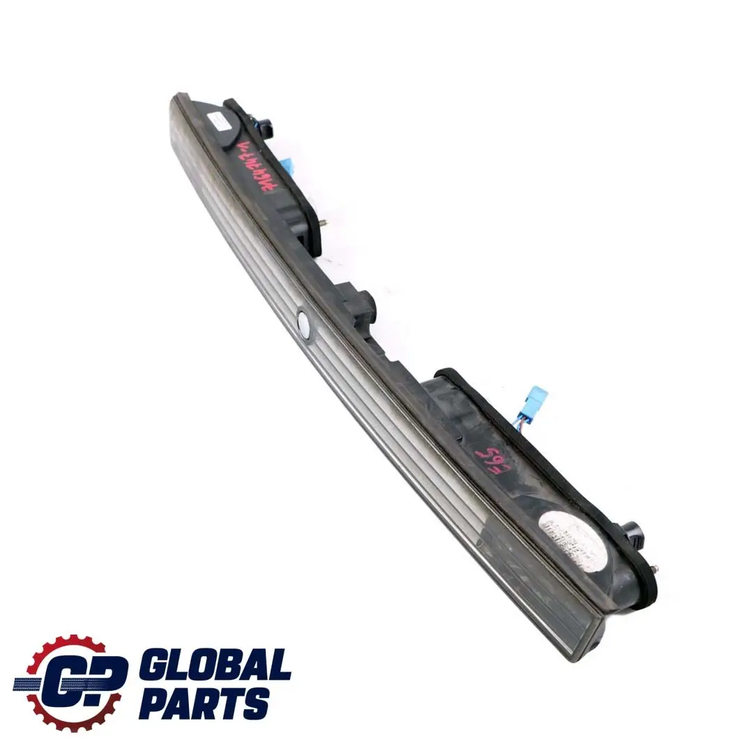 Heckleuchte Heckklappe Mitte 63217164747 7164747 für BMW 7 er 1 E65 E66 E67 mit Teilenummer 6904166 BMW 7 er 1 E65 E66 E67 Heckleuchte Heckklappe Mitte 63217164747 7164747 - SKU 7164747-1 - Teilenummer 6904166