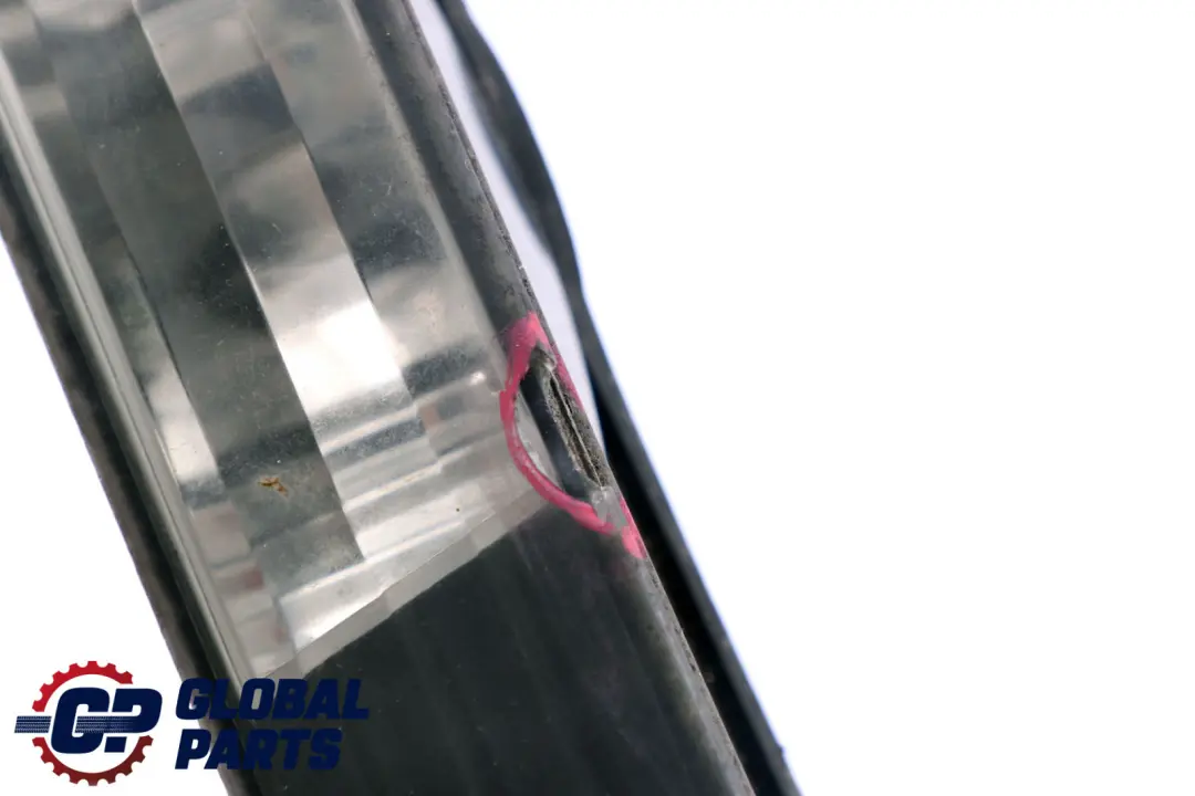 Centre Light In Trunk Lid License Plate Lamp to BMW 7 Series E65 E66 E67 Rear with Part number 6904166 BMW 7 Series E65 E66 E67 Rear Centre Light In Trunk Lid License Plate Lamp - SKU 7164747-2 - Part number 6904166