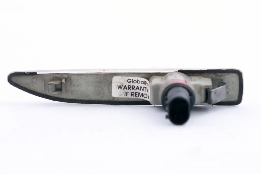 Indicatore Di Direzione Bianco Laterale Destro per BMW E65 E66 E67 con numero di parte 7164758 BMW E65 E66 E67 Indicatore Di Direzione Bianco Laterale Destro - SKU 7164758 - Numero di parte 7164758