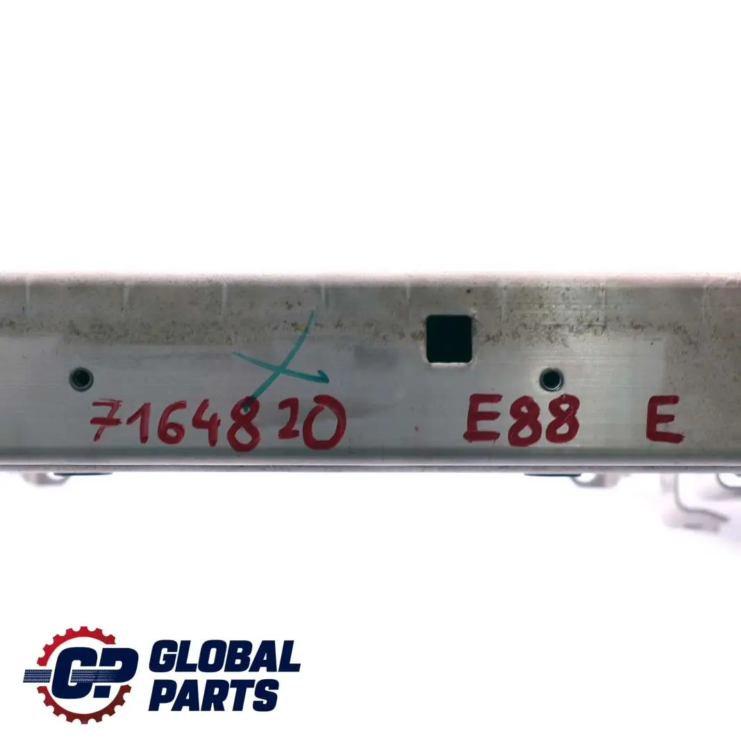 Protezione Antiribaltamento Roll BAR per BMW E88 Cabrio con numero di parte 7164820 BMW E88 Cabrio Protezione Antiribaltamento Roll BAR - SKU 7164820 - Numero di parte 7164820