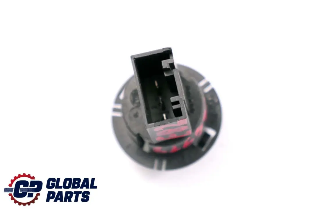 Rücklicht-Lampenfassung 168020 für BMW 1 er E82 E88 mit Teilenummer 7164919 BMW 1 er E82 E88 Rücklicht-Lampenfassung 168020 - SKU 7164919 - Teilenummer 7164919