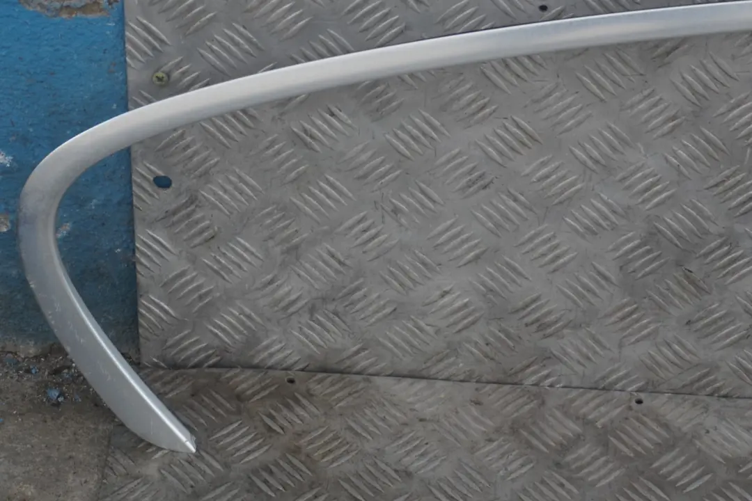 Right Roof Frame Strip O/S Silver Aluminium Matt to BMW 1 Series E81 with Part number 7164962 BMW 1 Series E81 Right Roof Frame Strip O/S Silver Aluminium Matt - SKU 7164962 - Part number 7164962